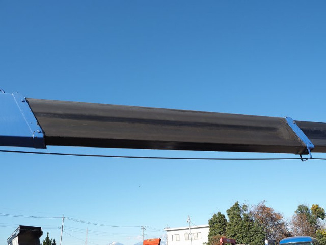 いすゞ エルフ 小型 平ボディ（クレーン付） SKG-NPR85YN(98266) 18枚目