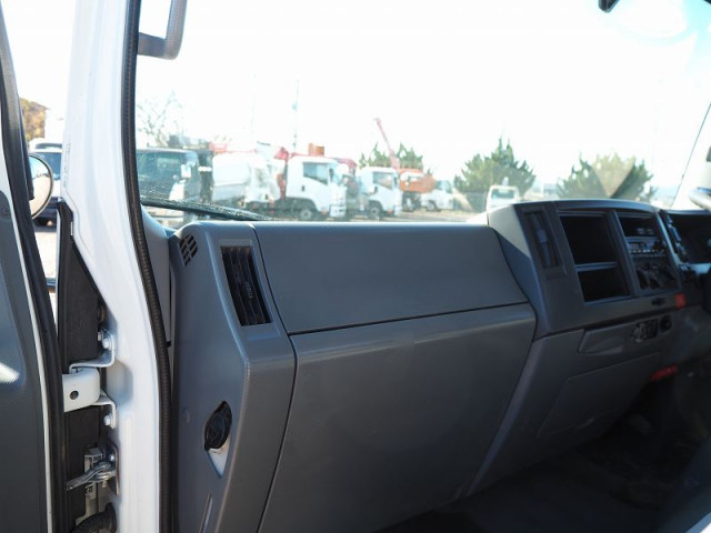 いすゞ エルフ 小型 平ボディ（クレーン付） SKG-NPR85YN(98266) 44枚目