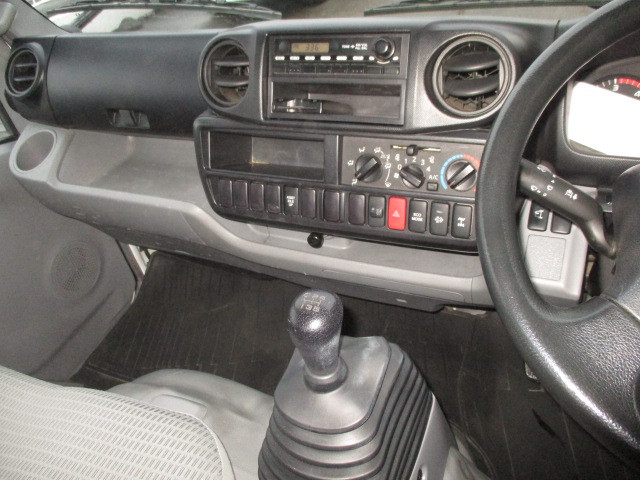 日野 デュトロ 小型 平ボディ TKG-XZU695M(98272) 10枚目