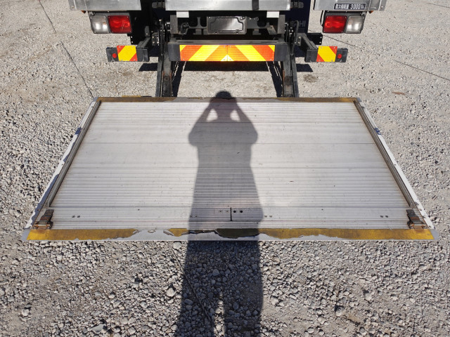 日野 レンジャー 中型 冷蔵冷凍バン 2KG-FC2ABA(98278) 16枚目