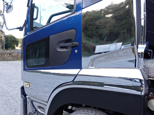 UDトラックス（日産） クオン 大型 ウィング 2PG-CG5CA(98280) 12枚目