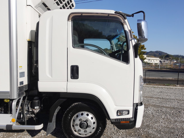 Isuzu forward Middle Freezer box_body 2PG-FRR90T2(98281) 8枚目
