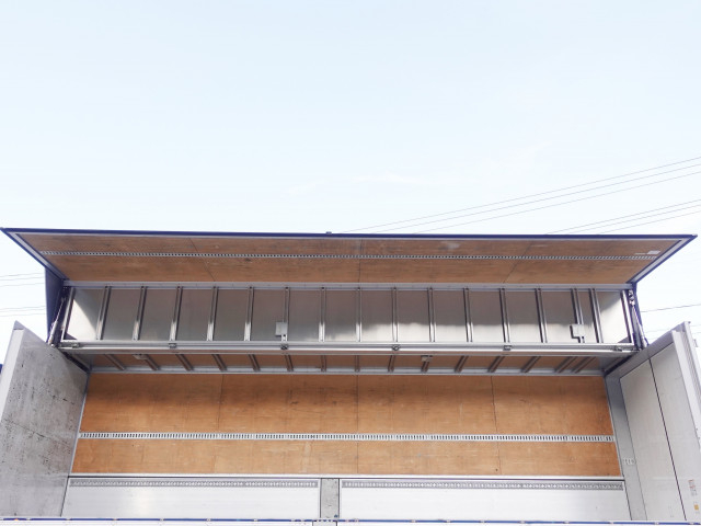 UDトラックス（日産） クオン 大型 ウィング 2PG-CG5CA(98280) 14枚目