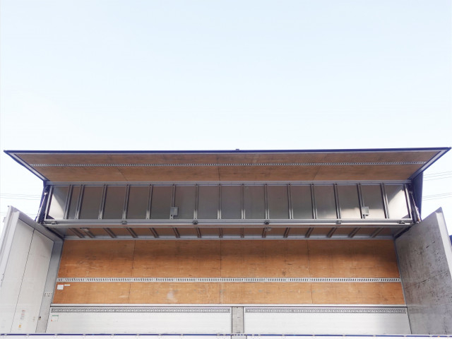 UDトラックス（日産） クオン 大型 ウィング 2PG-CG5CA(98280) 15枚目