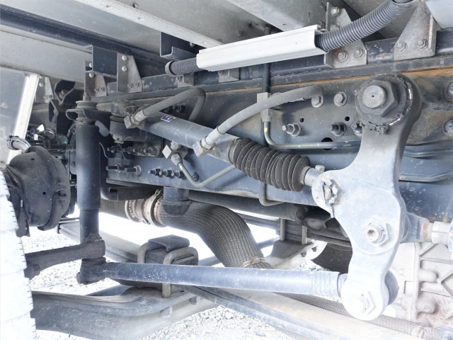 UDトラックス（日産） クオン 大型 ウィング 2PG-CG5CA(98280) 21枚目