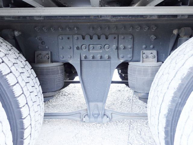 UDトラックス（日産） クオン 大型 ウィング 2PG-CG5CA(98280) 23枚目