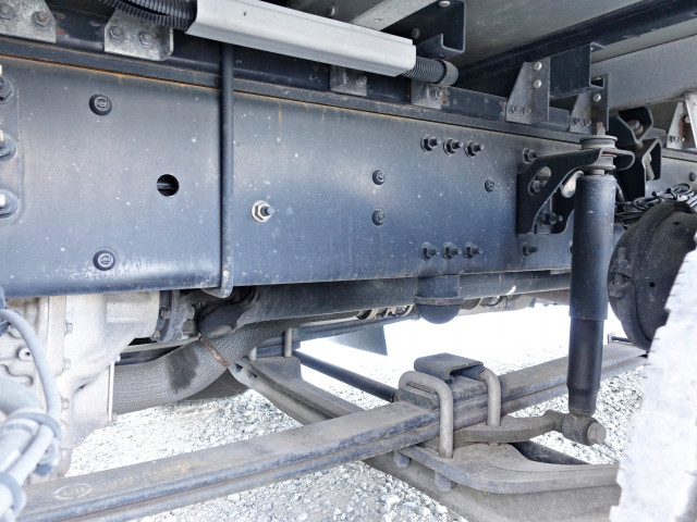 UDトラックス（日産） クオン 大型 ウィング 2PG-CG5CA(98280) 28枚目