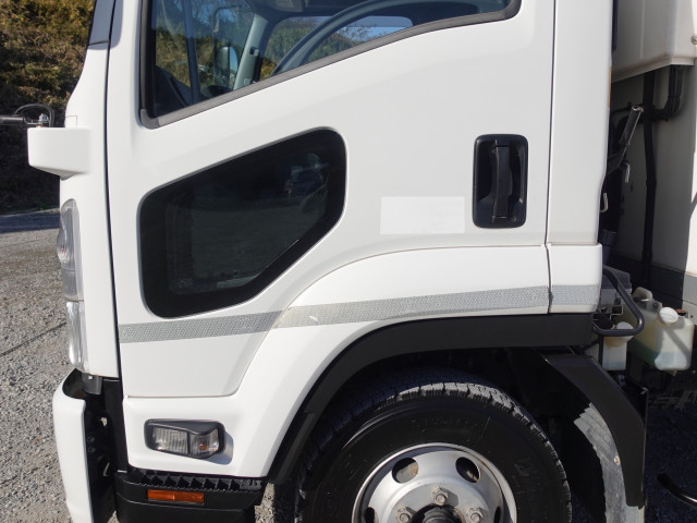 Isuzu forward Middle Freezer box_body 2RG-FRR90T2(98284) 14枚目