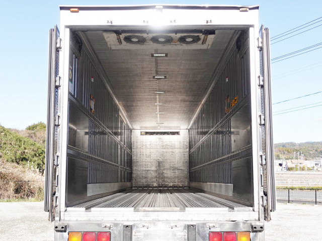 いすゞ ギガ 大型 冷蔵冷凍バン QKG-CYJ77B(98286) 10枚目