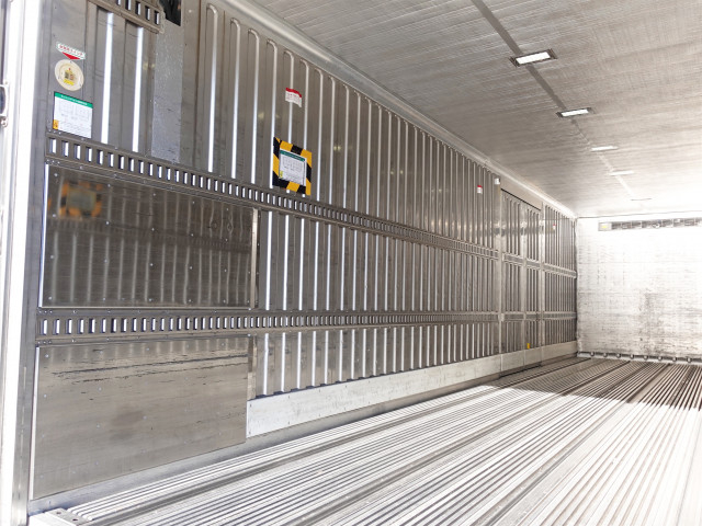 いすゞ ギガ 大型 冷蔵冷凍バン QKG-CYJ77B(98286) 11枚目