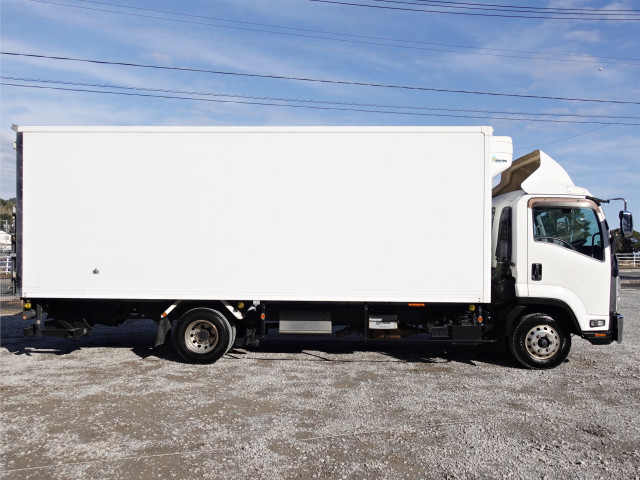 いすゞ フォワード 中型 冷蔵冷凍バン TKG-FRR90T2(98297) 10枚目