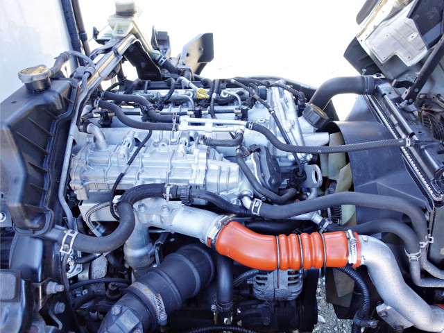 三菱ふそう キャンター 小型 冷蔵冷凍バン TKG-FEB50(98296) 18枚目