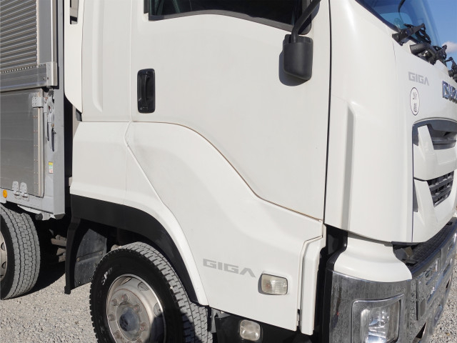 いすゞ ギガ 大型 ウィング QKG-CYJ77B(98316) 6枚目