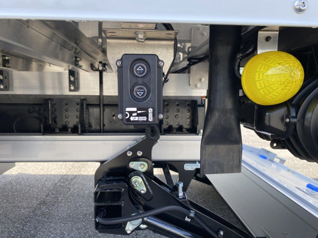 三菱ふそう ファイター 中型 冷蔵冷凍バン 2KG-FK65F(98356) 12枚目