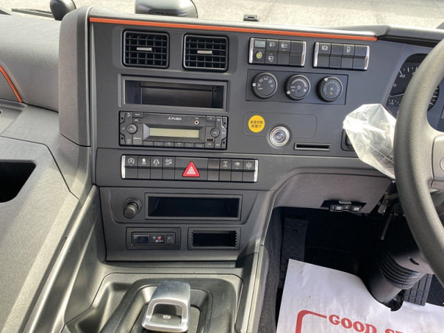 三菱ふそう ファイター 大型 平ボディ（クレーン付） 2PG-FS80VZ(98359) 16枚目