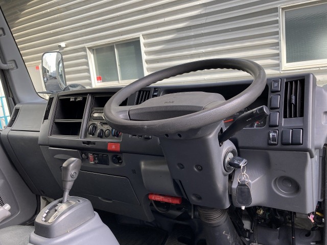 いすゞ エルフ 小型 バン 2RG-NLR88AN(98362) 16枚目