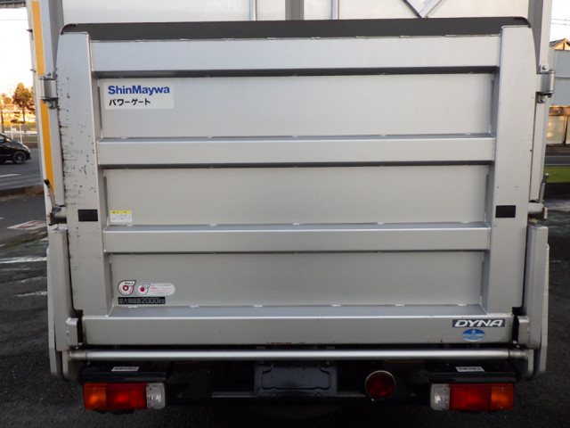 トヨタ ダイナ 小型 バン BDG-XZU504(98390) 9枚目