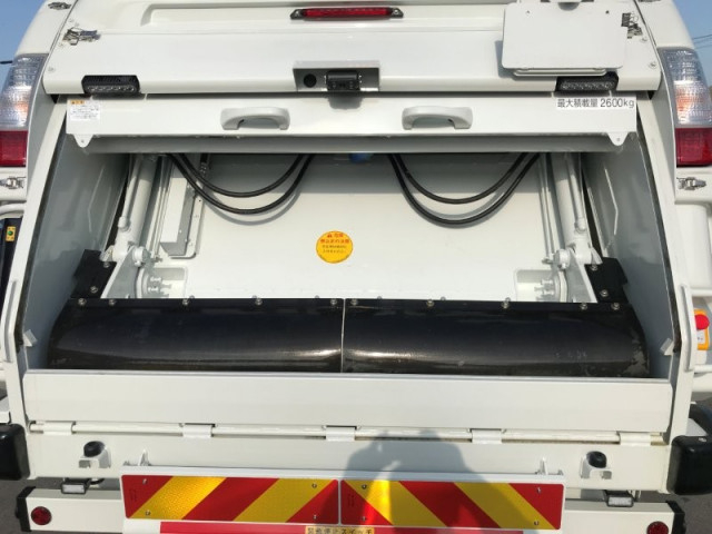 三菱ふそう キャンター 小型 塵芥車（プレス式） 2PG-FEB90(98509) 35枚目