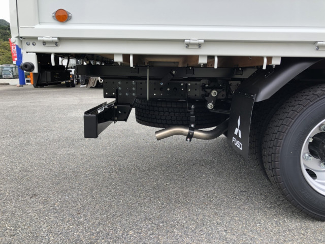 三菱ふそう キャンター 小型 平ボディ（クレーン付） 2PG-FEB90(98514) 30枚目