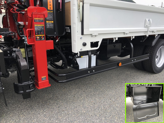 三菱ふそう キャンター 小型 平ボディ（クレーン付） 2PG-FEB90(98514) 31枚目