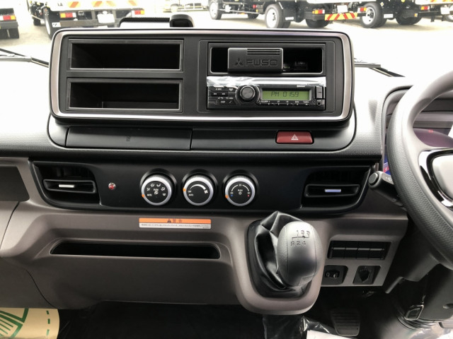 三菱ふそう キャンター 小型 平ボディ（クレーン付） 2PG-FEB90(98514) 42枚目