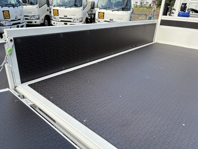 トヨタ ダイナ 小型 平ボディ（クレーン付） 2KG-XZU605(98516) 10枚目