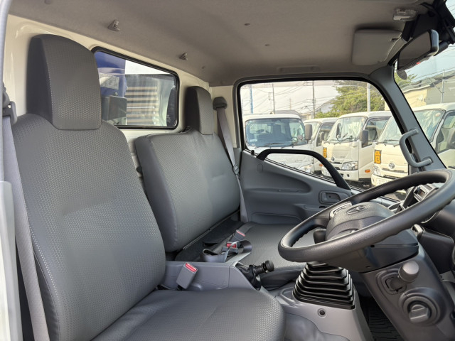 トヨタ ダイナ 小型 平ボディ（クレーン付） 2KG-XZU605(98516) 28枚目