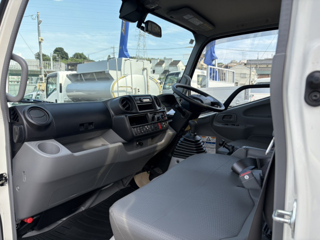 トヨタ ダイナ 小型 平ボディ（クレーン付） 2KG-XZU605(98516) 34枚目