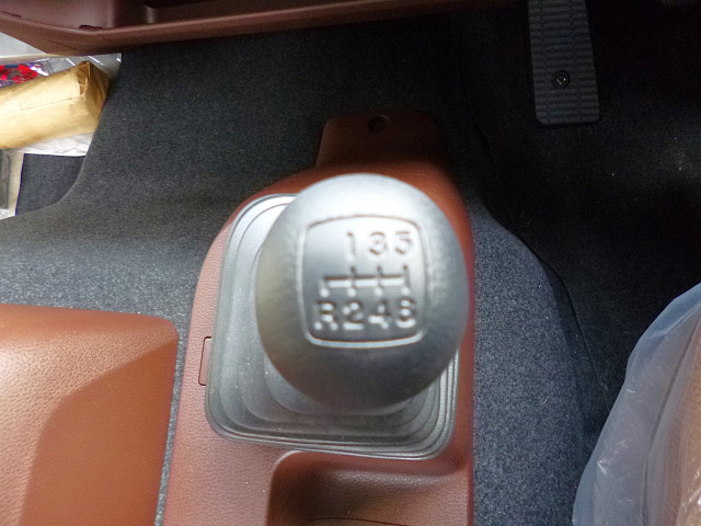 日野 レンジャー 中型 平ボディ（クレーン付） 2PG-FD2ABA(98517) 35枚目