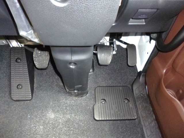 日野 レンジャー 中型 平ボディ（クレーン付） 2PG-FD2ABA(98517) 36枚目