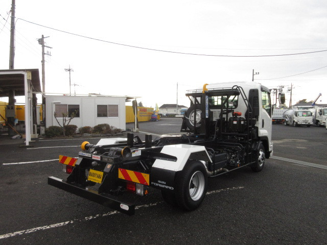 いすゞ フォワード 中型 コンテナ専用車 2RG-FRR90S4(98527) 3枚目