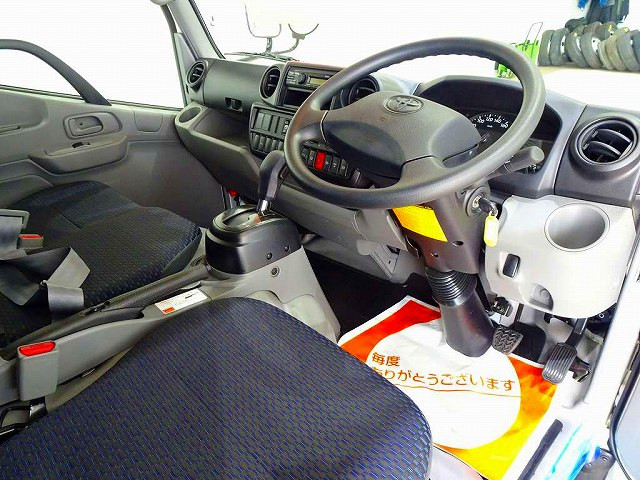 トヨタ ダイナ 小型 Wキャブ 2DG-GDY281(98530) 5枚目