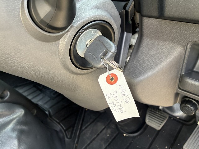 いすゞ エルフ 小型 平ボディ 2RG-NKR88AT(98531) 34枚目