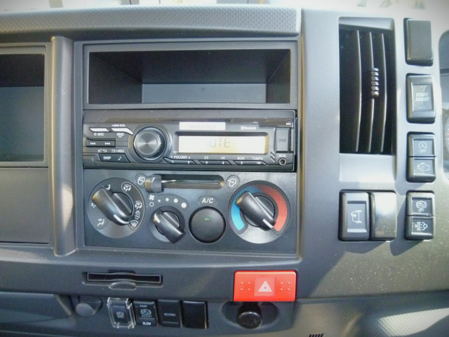 日産自動車 アトラス 小型 平ボディ 2RG-AMR88AR(98533) 24枚目