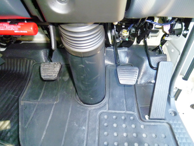 日産自動車 アトラス 小型 平ボディ 2RG-AMR88AR(98533) 27枚目