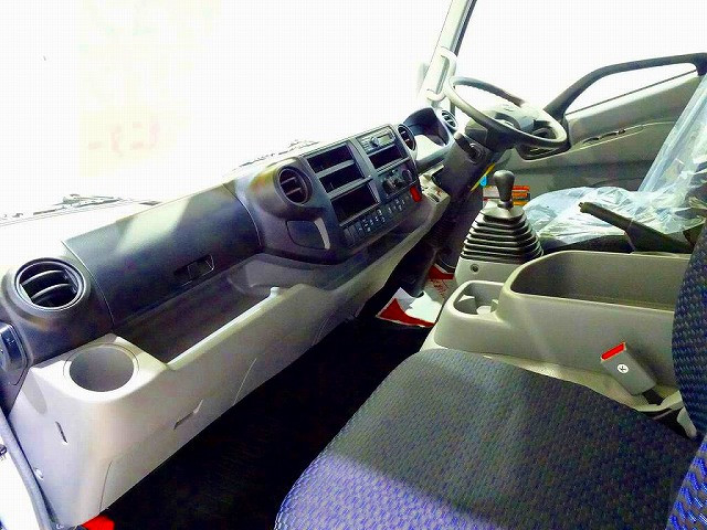 日野 デュトロ 小型 平ボディ（クレーン付） 2DG-XZU775M(98535) 7枚目