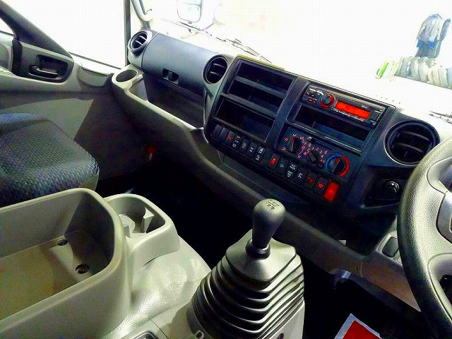 日野 デュトロ 小型 平ボディ（クレーン付） 2DG-XZU775M(98535) 9枚目