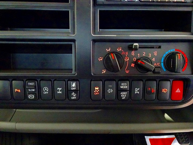 日野 デュトロ 小型 平ボディ（クレーン付） 2DG-XZU775M(98535) 11枚目