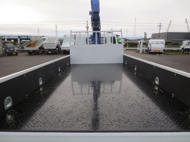 三菱ふそう キャンター 小型 平ボディ（クレーン付） 2PG-FEB80(98538) 10枚目