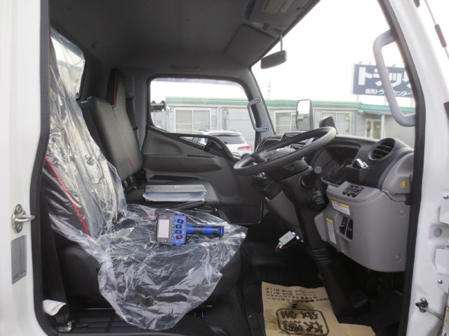 三菱ふそう キャンター 小型 平ボディ（クレーン付） 2PG-FEB80(98538) 17枚目