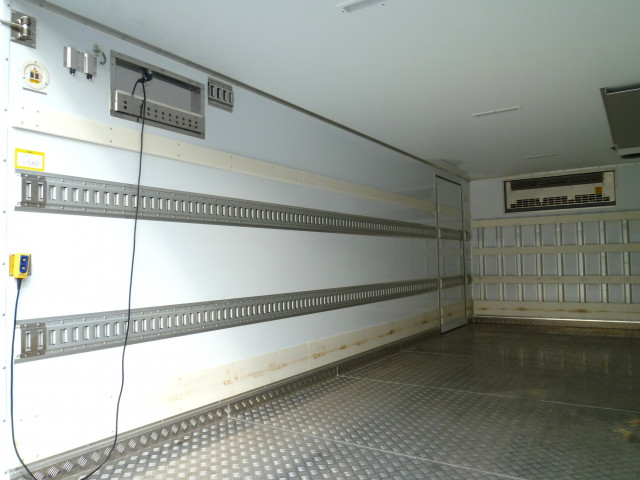 日野 レンジャー 中型 冷蔵冷凍バン 2KG-FC2ABG(98539) 16枚目