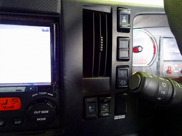 いすゞ フォワード 中型 平ボディ（クレーン付） 2RG-FRR90S2(98540) 11枚目