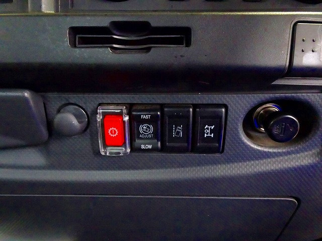 いすゞ フォワード 中型 平ボディ（クレーン付） 2RG-FRR90S2(98540) 12枚目