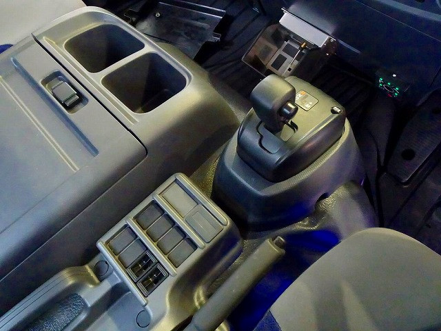 いすゞ フォワード 中型 平ボディ（クレーン付） 2RG-FRR90S2(98540) 17枚目