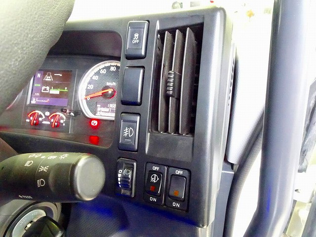 いすゞ フォワード 中型 平ボディ（クレーン付） 2RG-FRR90S2(98540) 20枚目