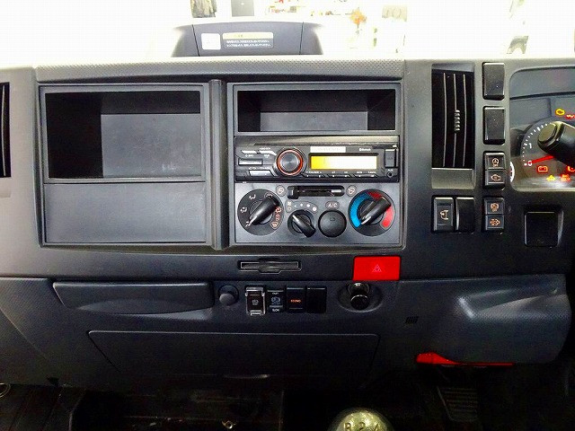 いすゞ エルフ 小型 平ボディ 2RG-NPS88AR(98547) 10枚目