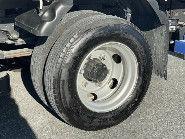 いすゞ エルフ 小型 平ボディ（クレーン付） 2RG-NKR88R(98558) 12枚目