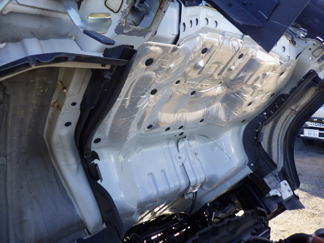 いすゞ エルフ 小型 平ボディ 2RG-NPR88AR(98556) 43枚目