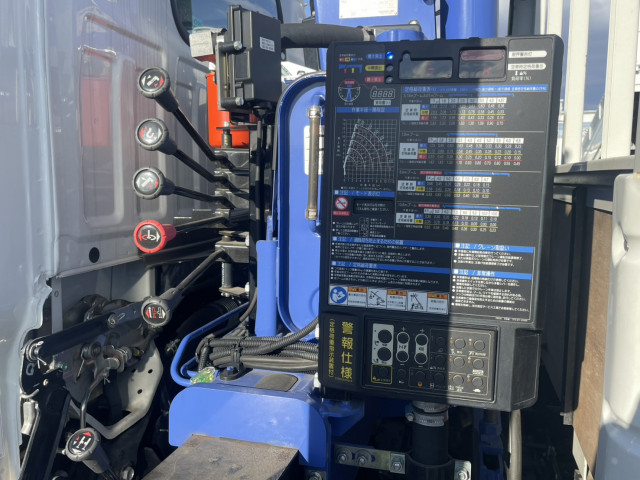 いすゞ エルフ 小型 平ボディ（クレーン付） 2RG-NKR88R(98558) 21枚目