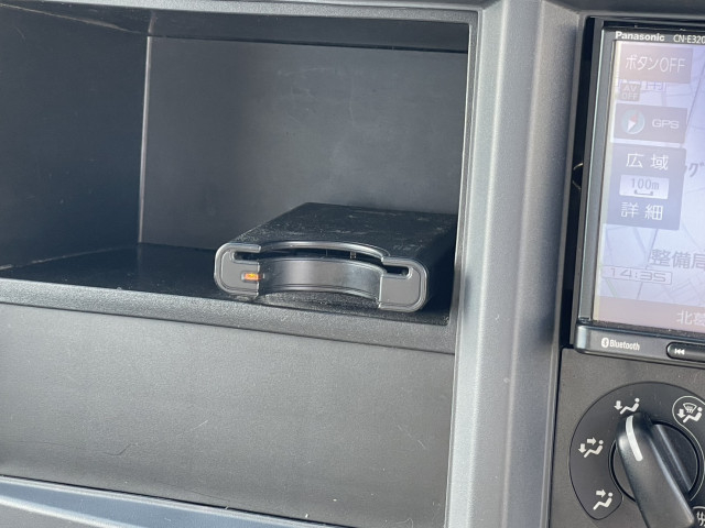 いすゞ エルフ 小型 平ボディ（クレーン付） 2RG-NKR88R(98558) 30枚目